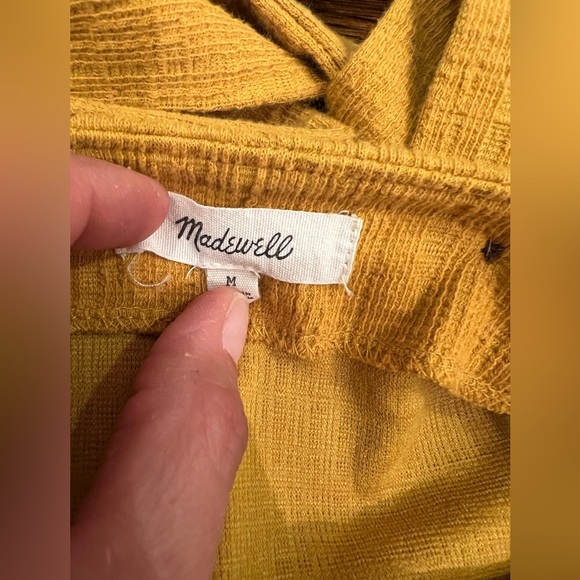 Madewell sleeveless gold textured material top with buttons medium - Picture 3 of 8